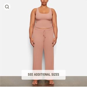 Skims Limited Edition Rose Clay Soft Lounge Set